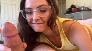 My stepsister sneaked into the room to suck my cock because she was so horny